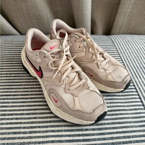 Nike Women's Beige and Pink Sneakers